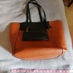 Reversible leather tote